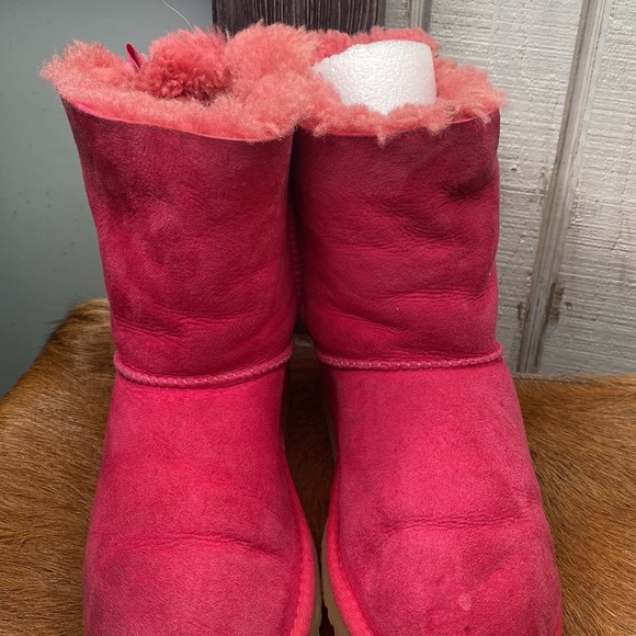 Kids little gril UGG winter boots size 3 check them out very nice thanks 🙏 - Picture 3 of 10